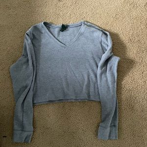 Gray long sleeve crop top